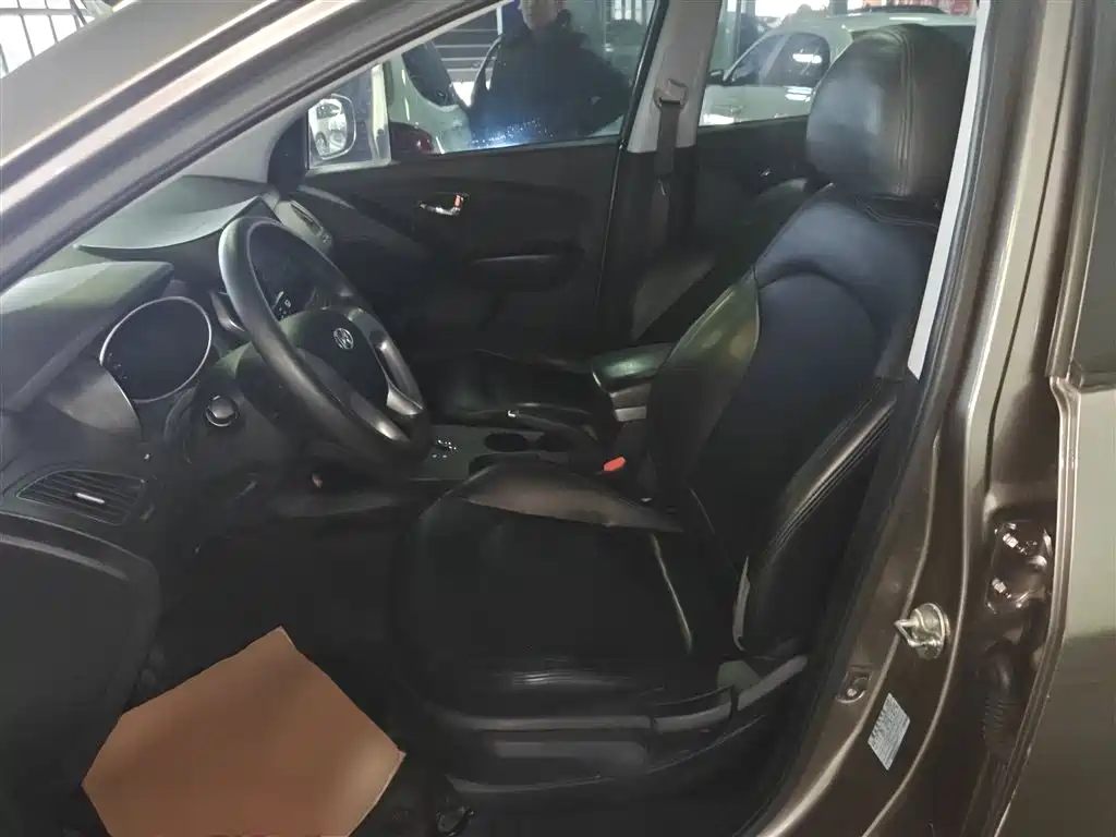 Hyundai Beijing Hyundai ix35 2015 2.0L Automatic 2WD Comfort China IV фото 15