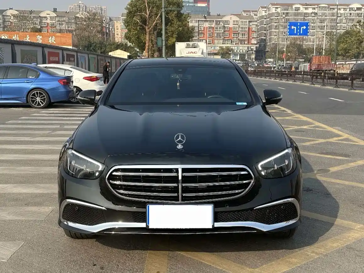 Mercedes-Benz E-Class 2023 E 300 L Luxury фото 2