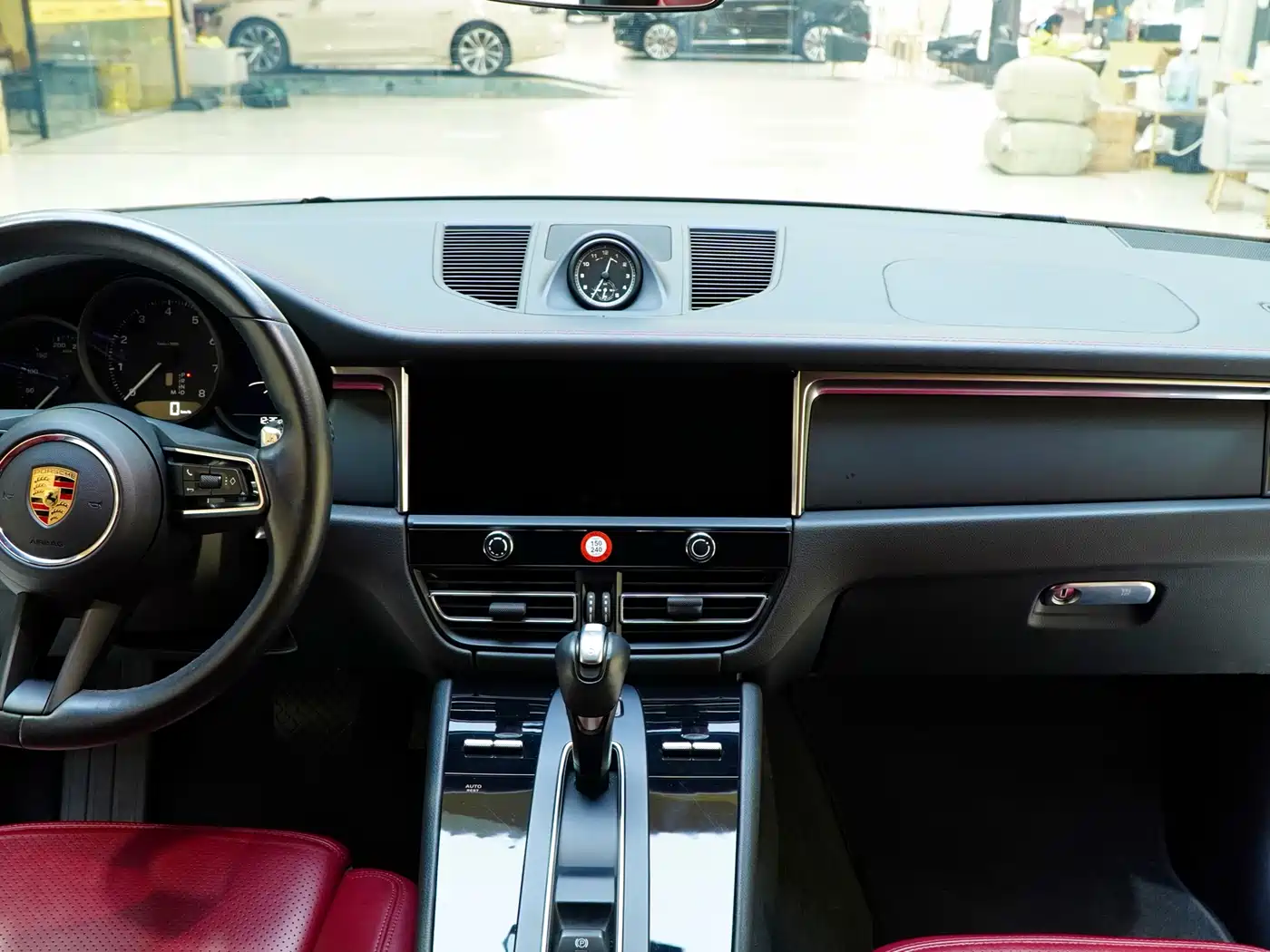 Porsche Macan 2023 Macan 2.0T фото 4