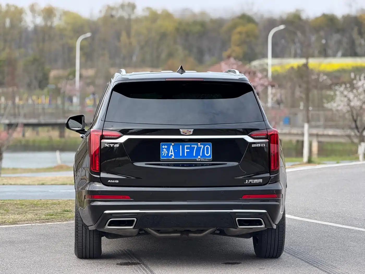 CADILLAC XT6