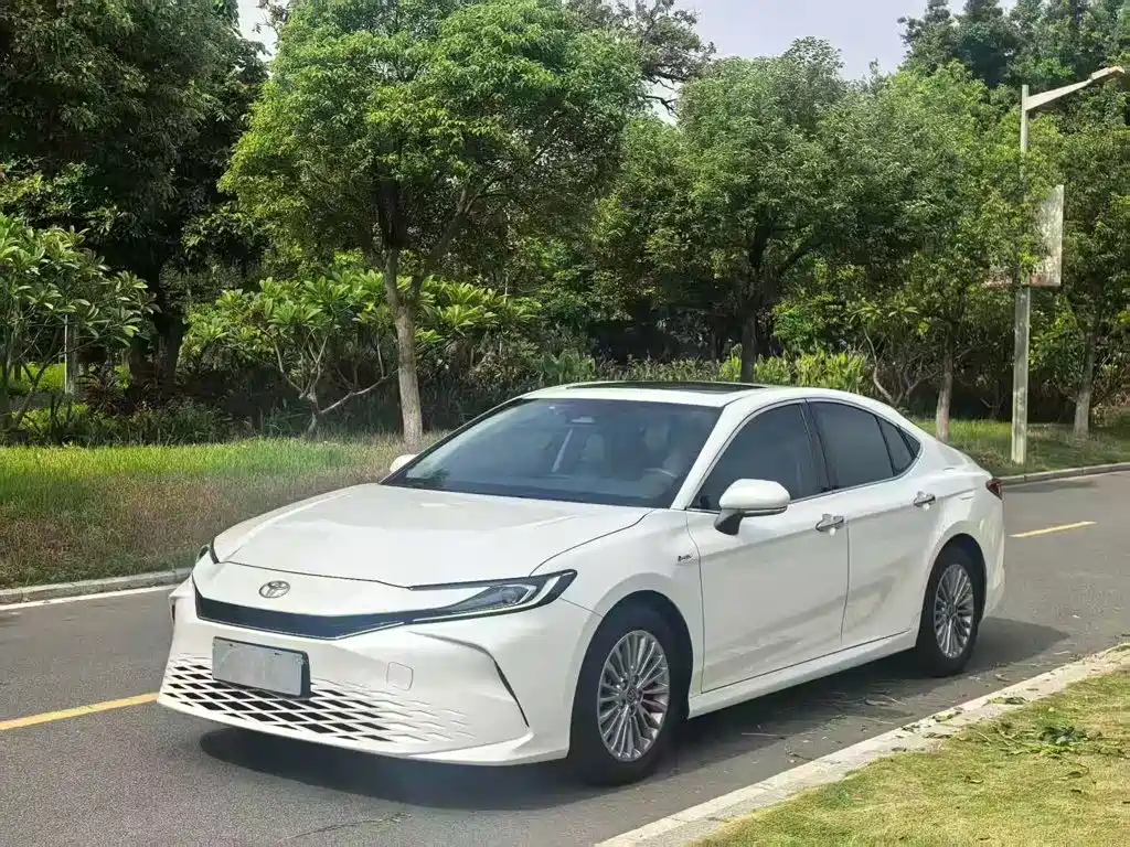 Toyota Camry 2025 2024 Hybrid 2.0HGVP Luxury Edition