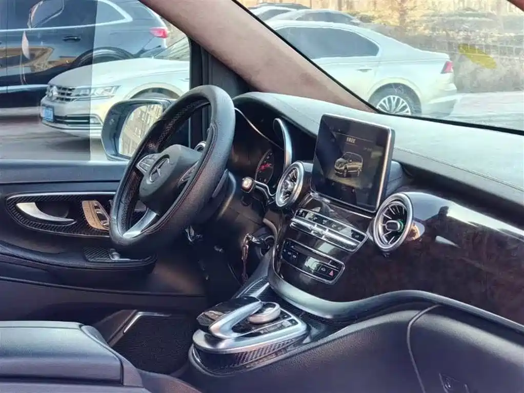 Mercedes-Benz V-Class 2018 V 260 L Premium Long Version China V фото 8