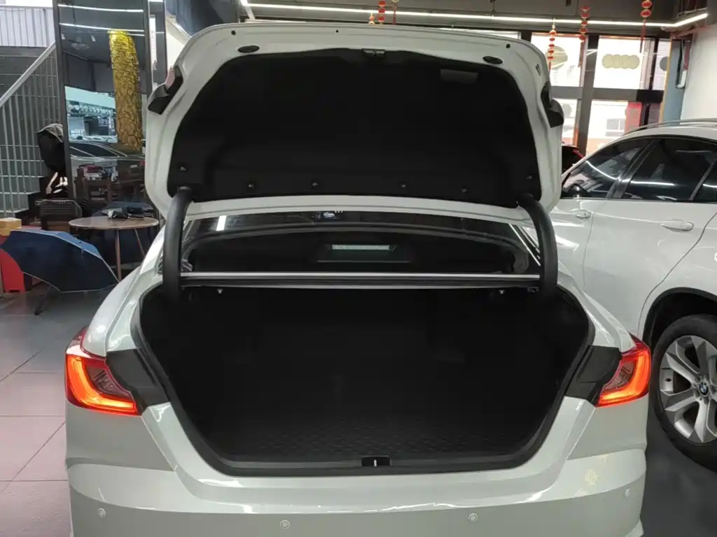Toyota Camry 2025 2024 Hybrid 2.0HGVP Luxury Edition
