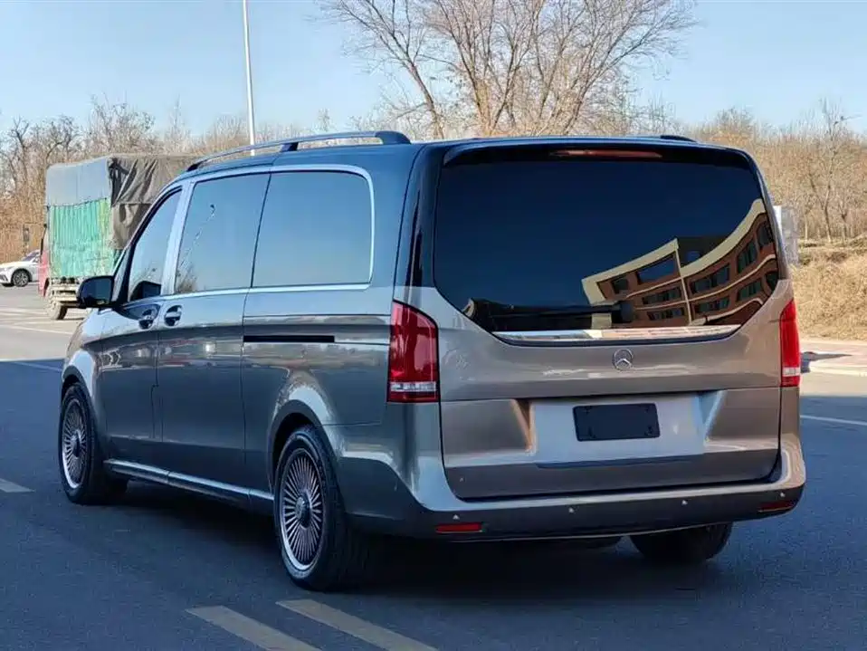 Mercedes-Benz V-Class 2018 V 260 L Premium Long Version China V фото 4