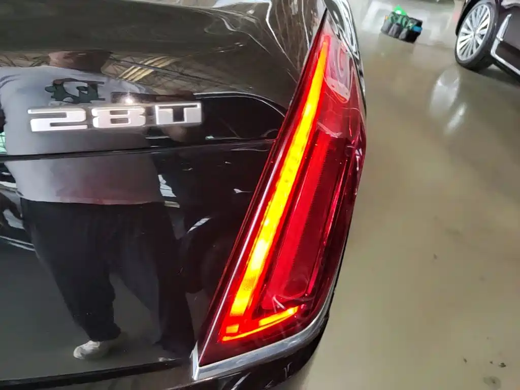 Фото 8 - Cadillac CT6