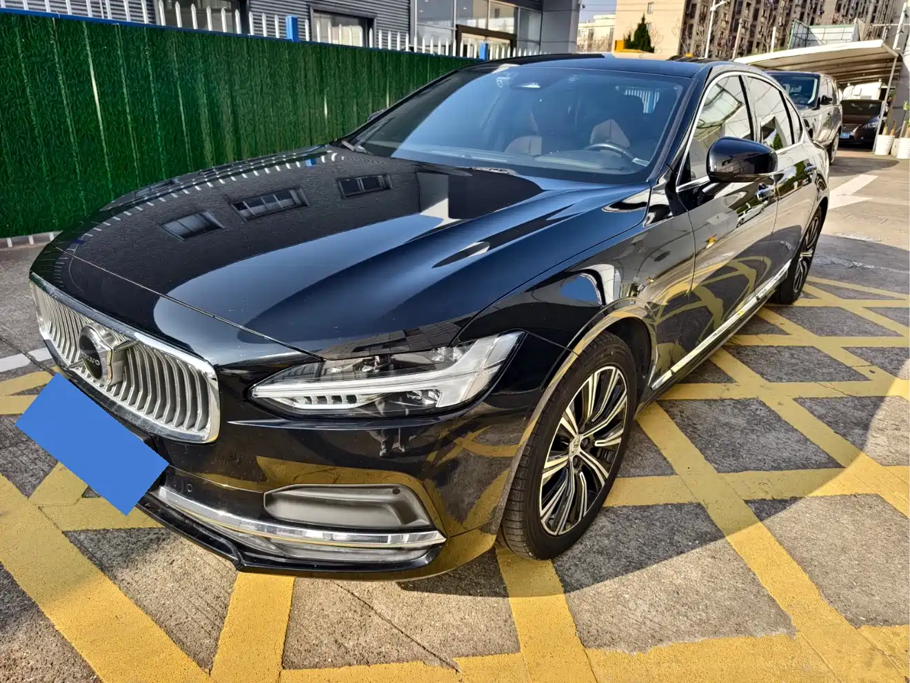 VOLVO S90