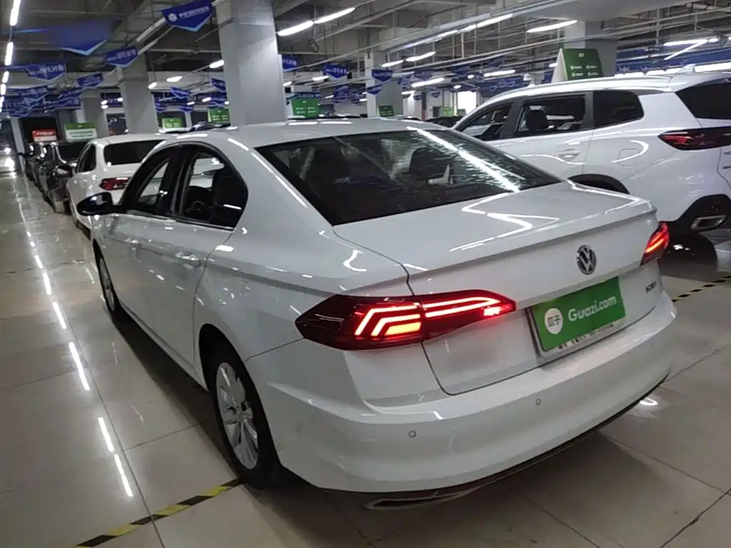 Volkswagen Bora 2019 Facelift 1.5L Automatic Comfort China VI фото 5