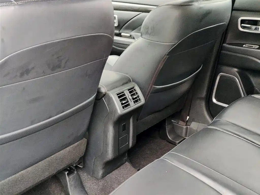 Mitsubishi Outlander 2019 2.0L 2WD Enjoy 5-Seater China VI фото 9