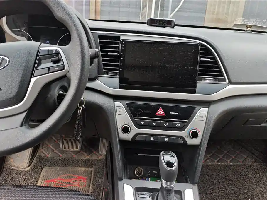 Hyundai Elantra 2016 Model 1.6L Automatic Smart Elite фото 13