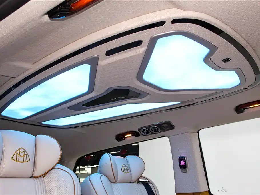 Mercedes-Benz Vito 2023 2.0T Elite 7-Seater фото 35
