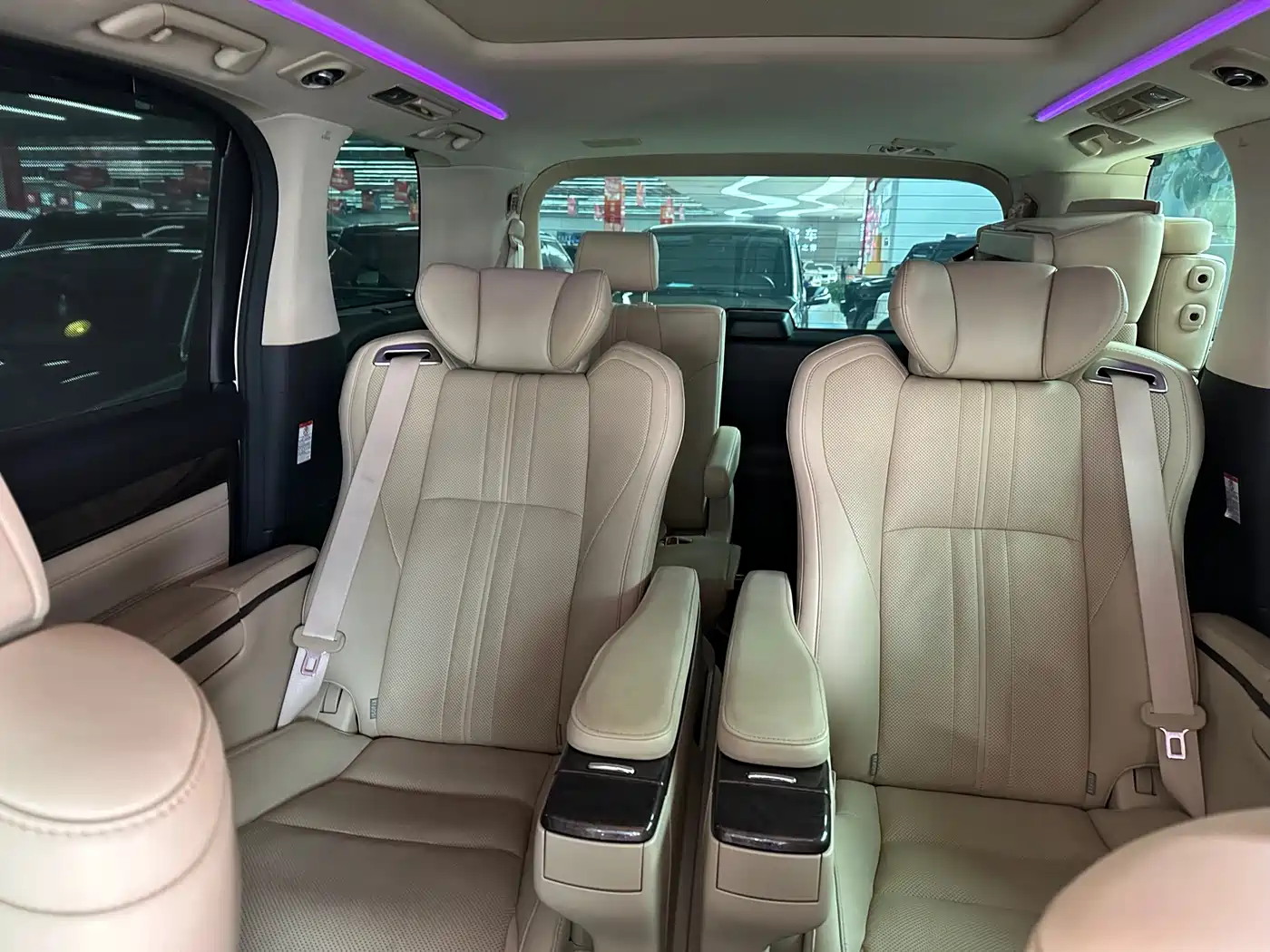 Toyota Alphard 2020 Hybrid 2.5L Premium Edition фото 11