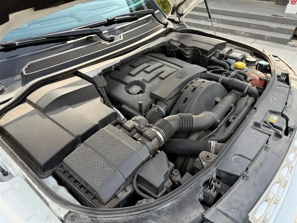 Land Rover Discovery 2015 3.0 SDV6 HSE Diesel фото 16