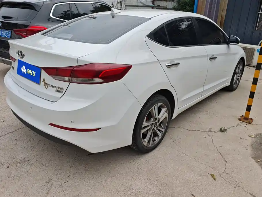 Hyundai Elantra 2016 Model 1.6L Automatic Smart Elite фото 3