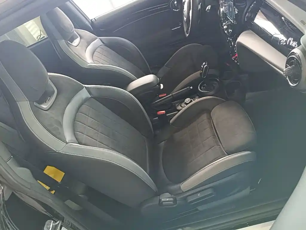 MINI JCW 2023 2023 2.0T JOHN COOPER WORKS Pat Moss Tribute Edition