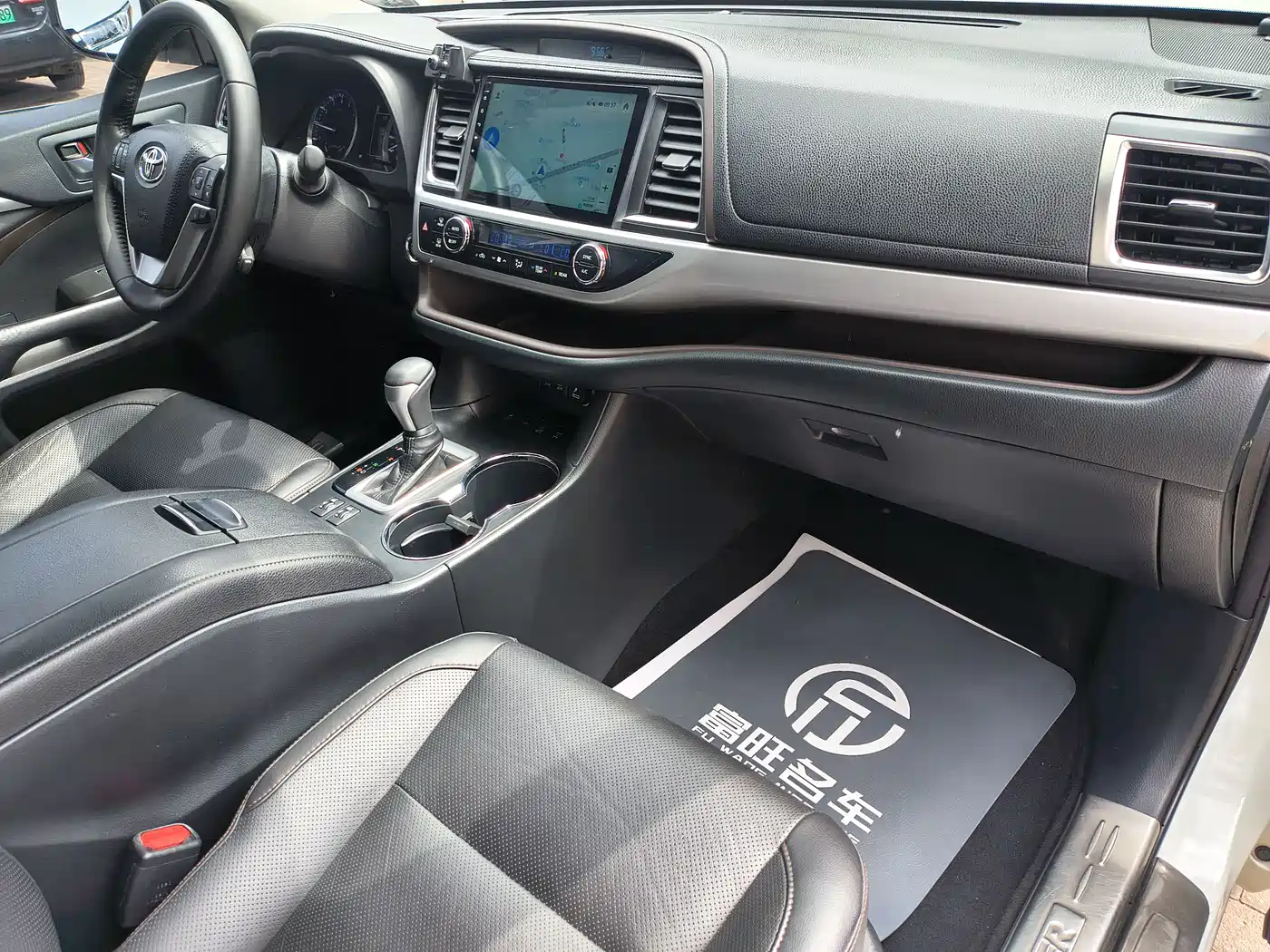 Toyota Highlander 2018 2.0T 4WD Luxury 7-seater (China V) фото 18