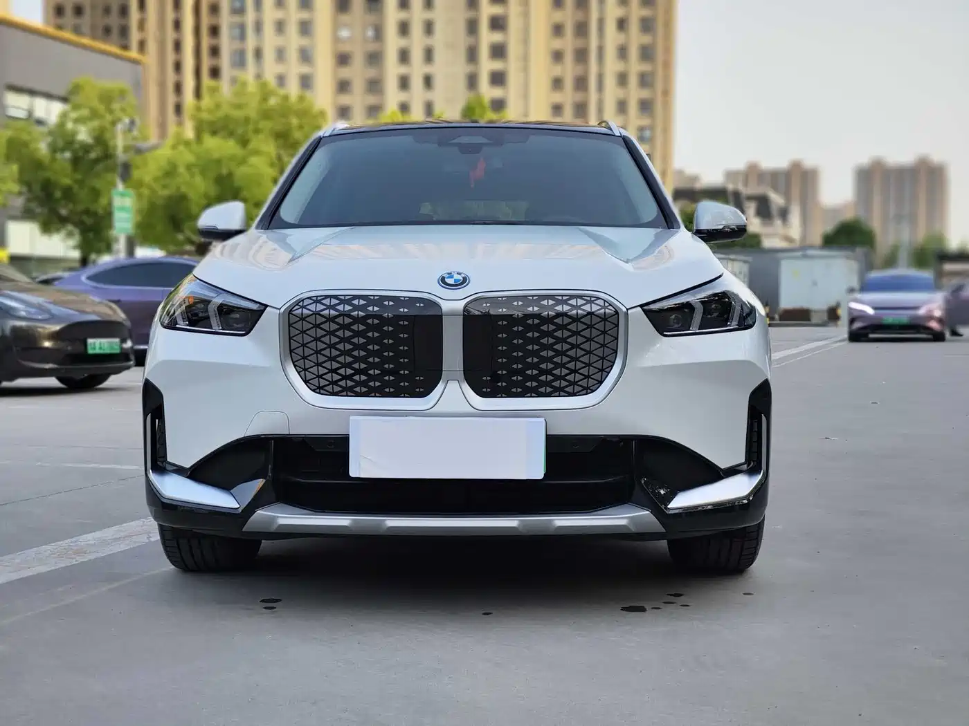 BMW iX1 2023 eDrive25L X Design Package фото 2
