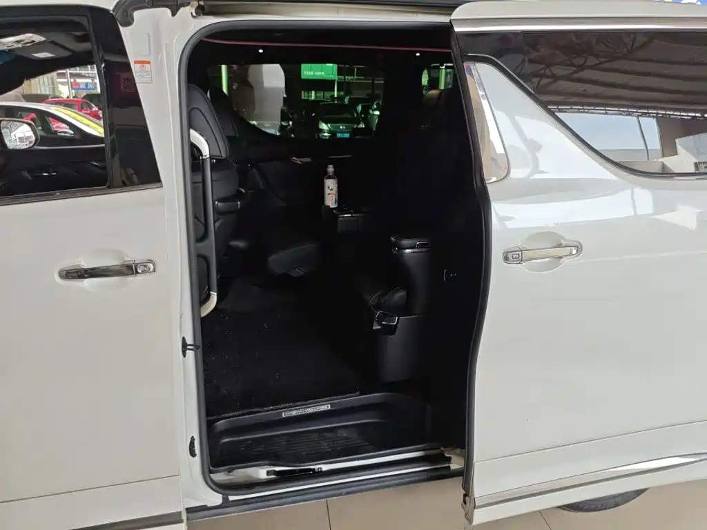 Toyota Vellfire 2020 2019 Hybrid 2.5L HV Premium Edition