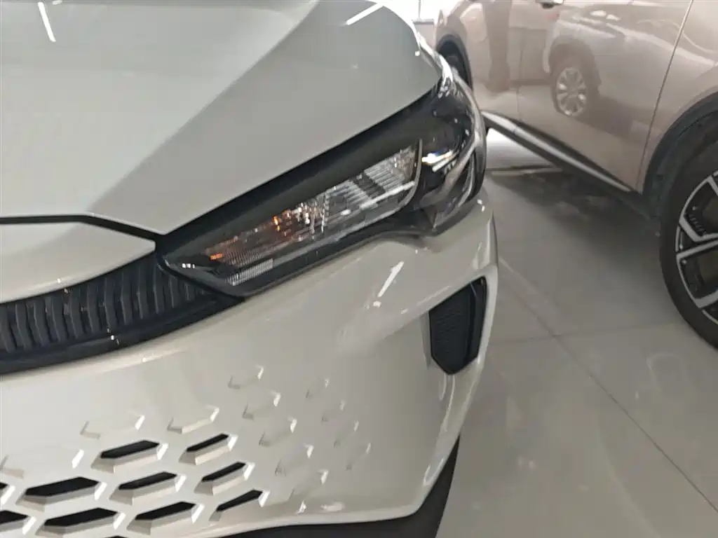 Toyota Corolla Cross 2025 2.0L Pioneer Edition фото 24