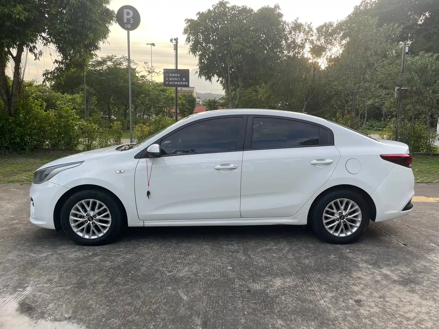 Kia K2 2019 Sedan 1.4L AT 15th Anniversary Special Edition GLS China VI фото 11