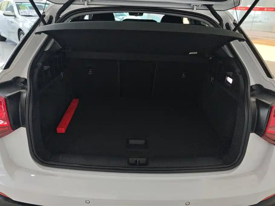 Audi Q2L 2020 35 TFSI Progressive Dynamic Model фото 4