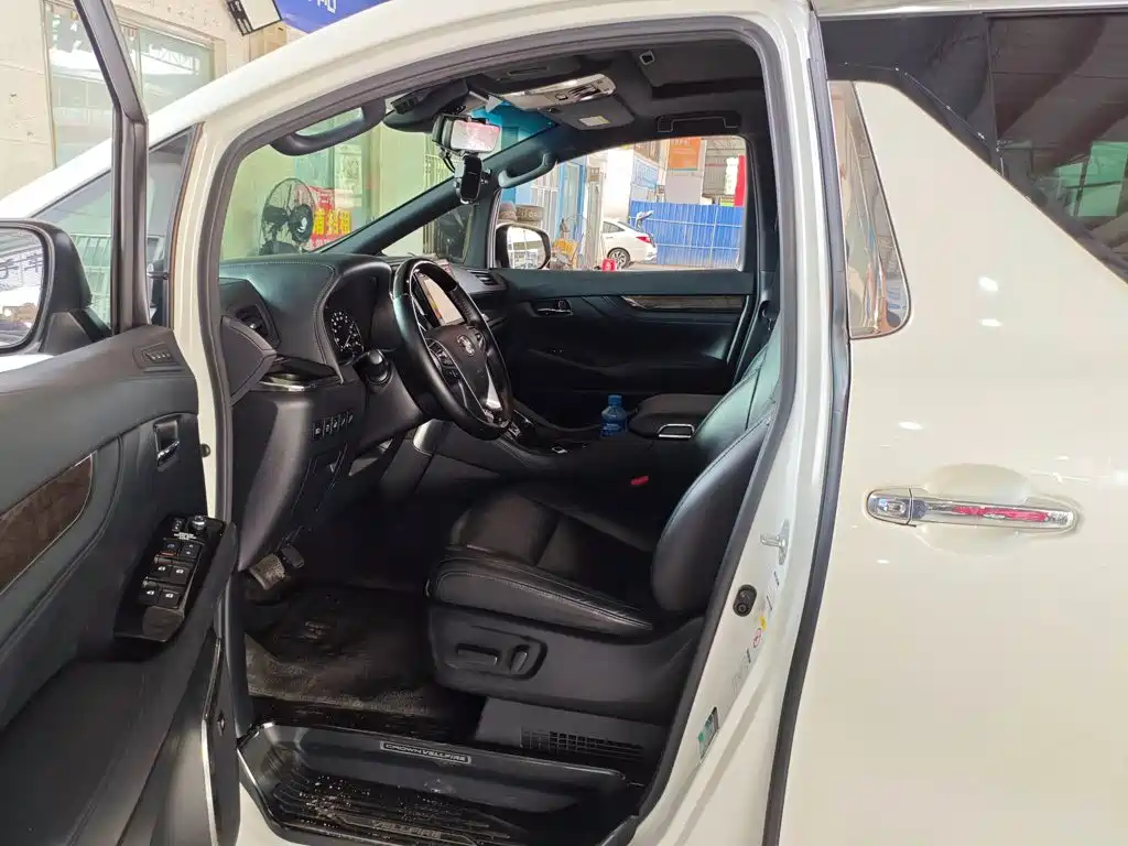 Toyota Vellfire 2020 2019 Hybrid 2.5L HV Premium Edition