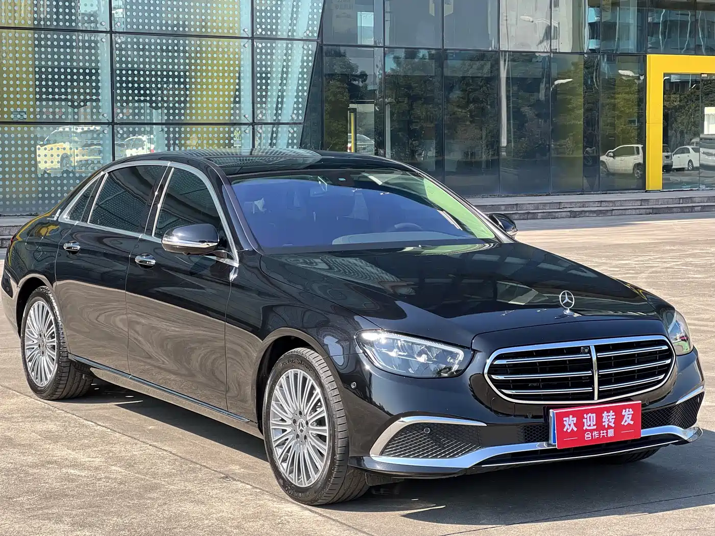 Mercedes-Benz E-Class 2023 Facelift E 300 L Luxury фото 3