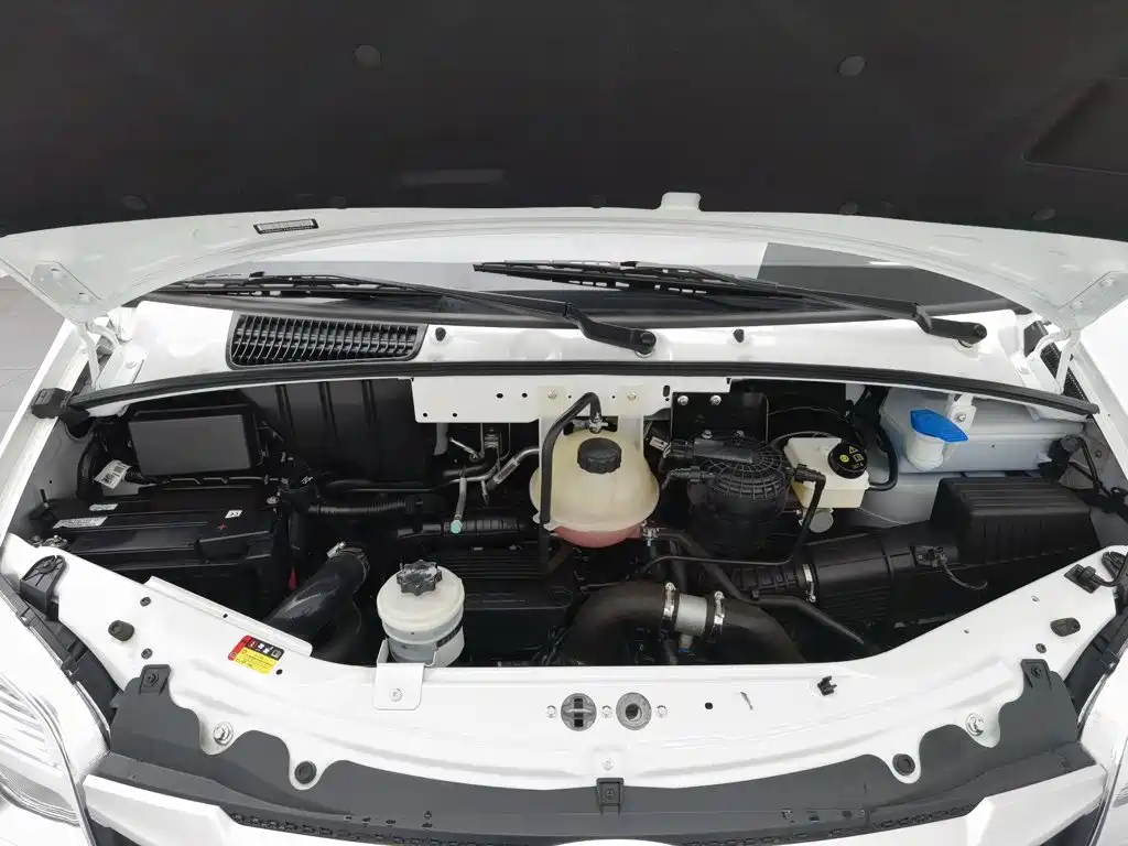 Photo 6 - SAIC Maxus Xintu V80