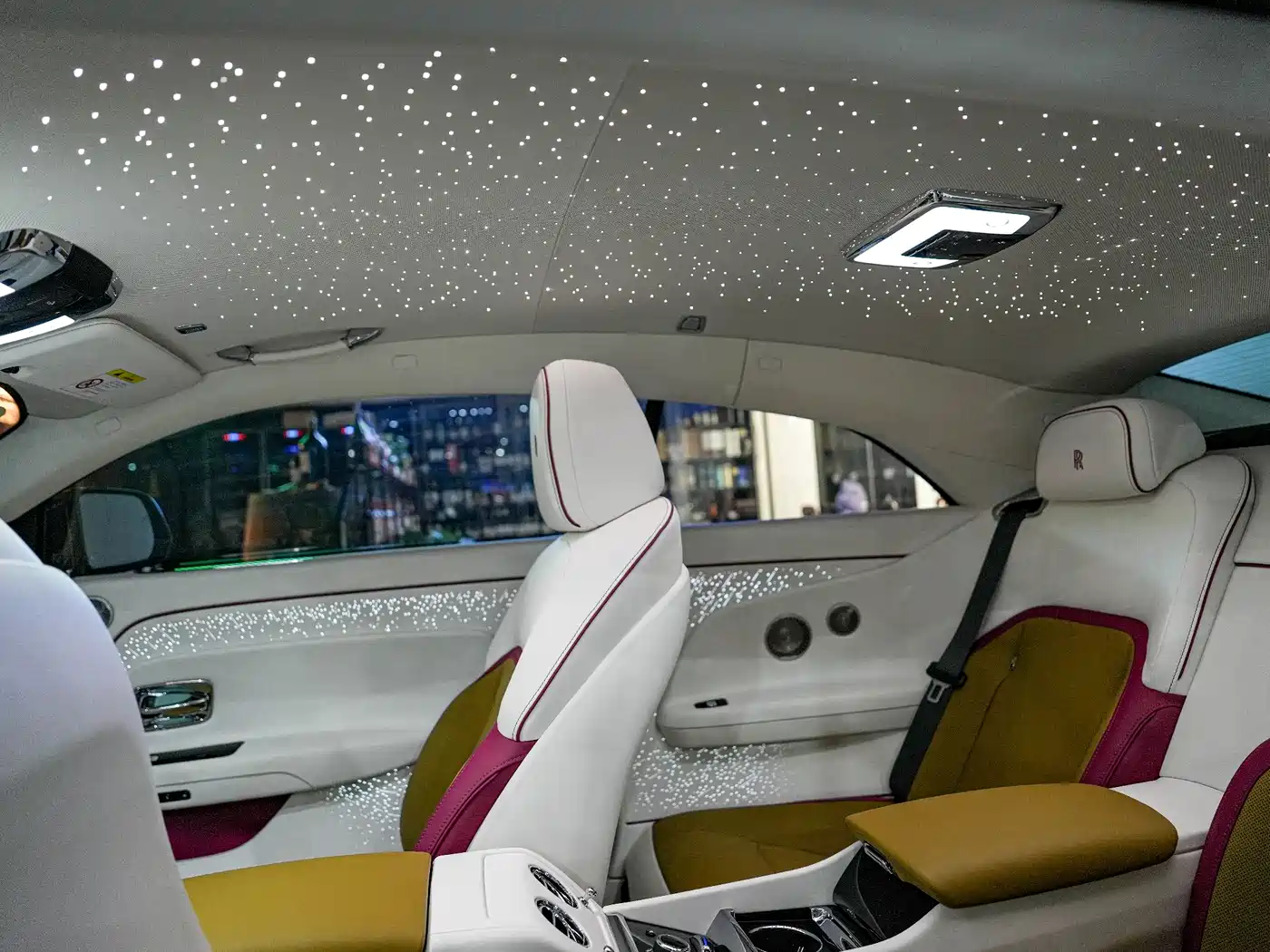 Rolls-Royce Spectre 2024 Standard Model фото 8