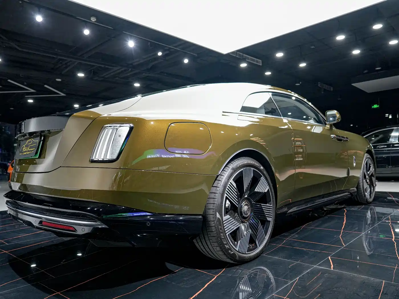 Rolls-Royce Spectre 2024 Standard Model фото 10