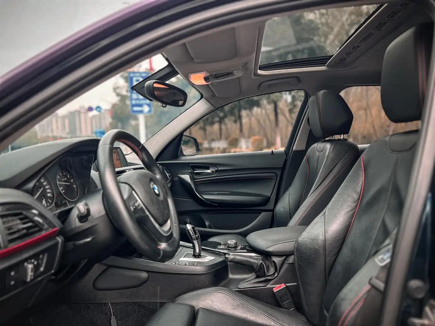 BMW 1 Series (Import) 2013 Facelift 118i Sport Model фото 4