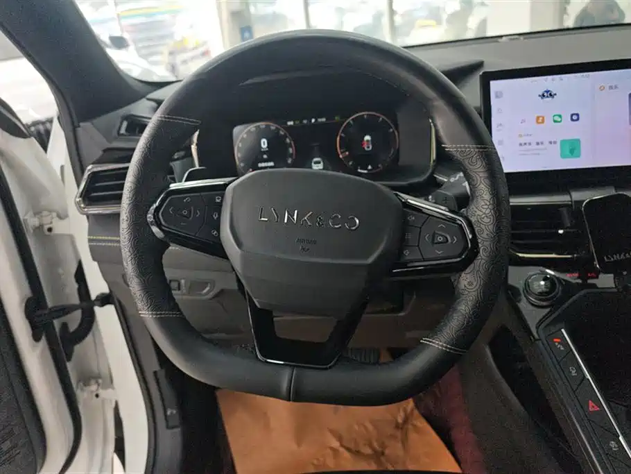 Lynk & Co 06 2023 Remix 1.5T Power Halo фото 15