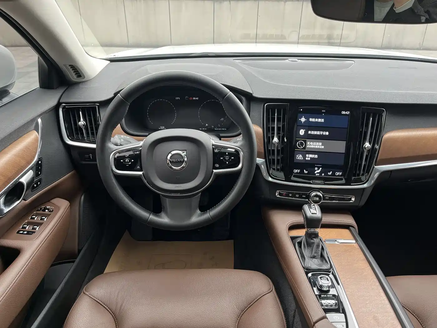 Фото 14 - Volvo S90