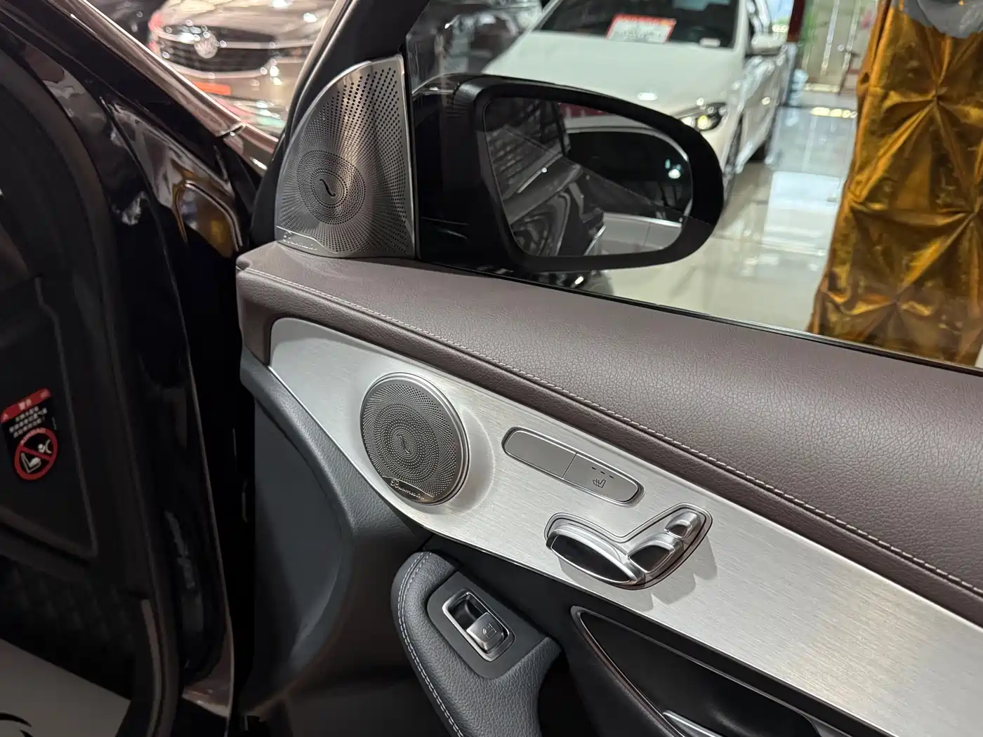 Mercedes-Benz GLC 2022 Model GLC 260 L 4MATIC Dynamic Edition фото 6