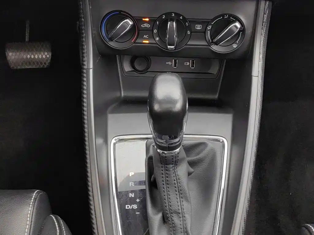 MG ZS 2018 2018 1.5L Automatic Luxury China V