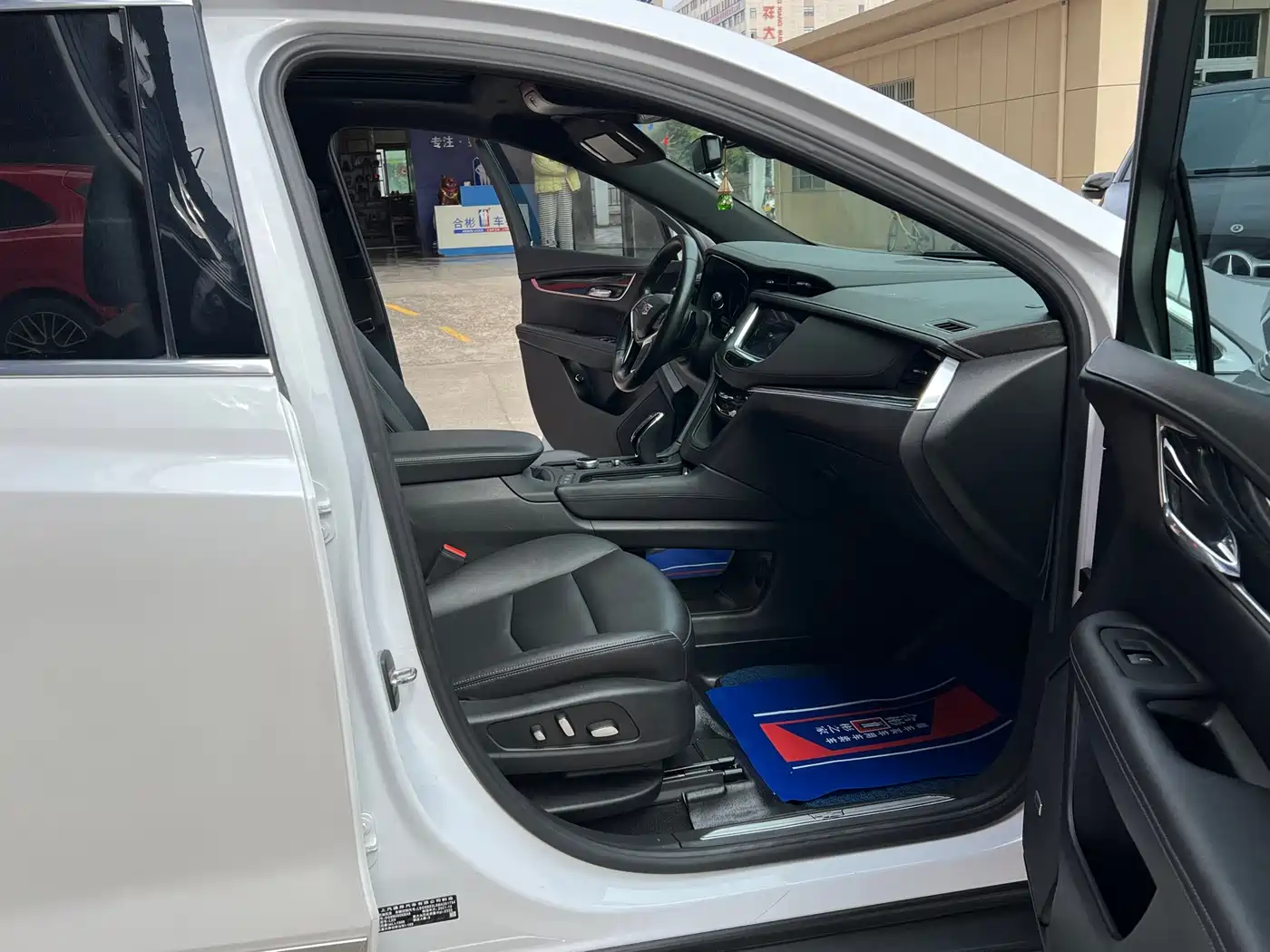 Cadillac XT5 2022 2.0T 2WD Luxury фото 28
