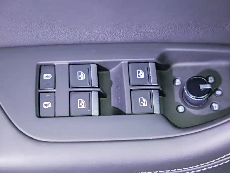 Фото 17 - Audi A6L