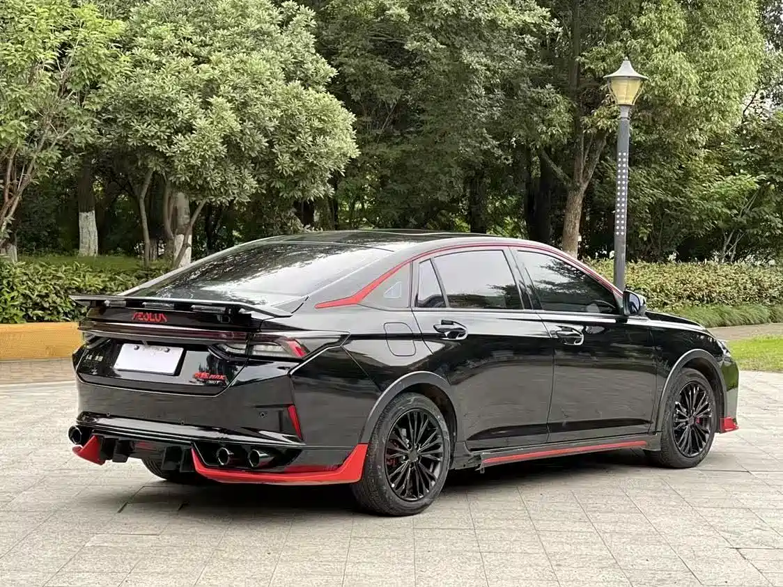 DONGFENG YI HYUN MAX