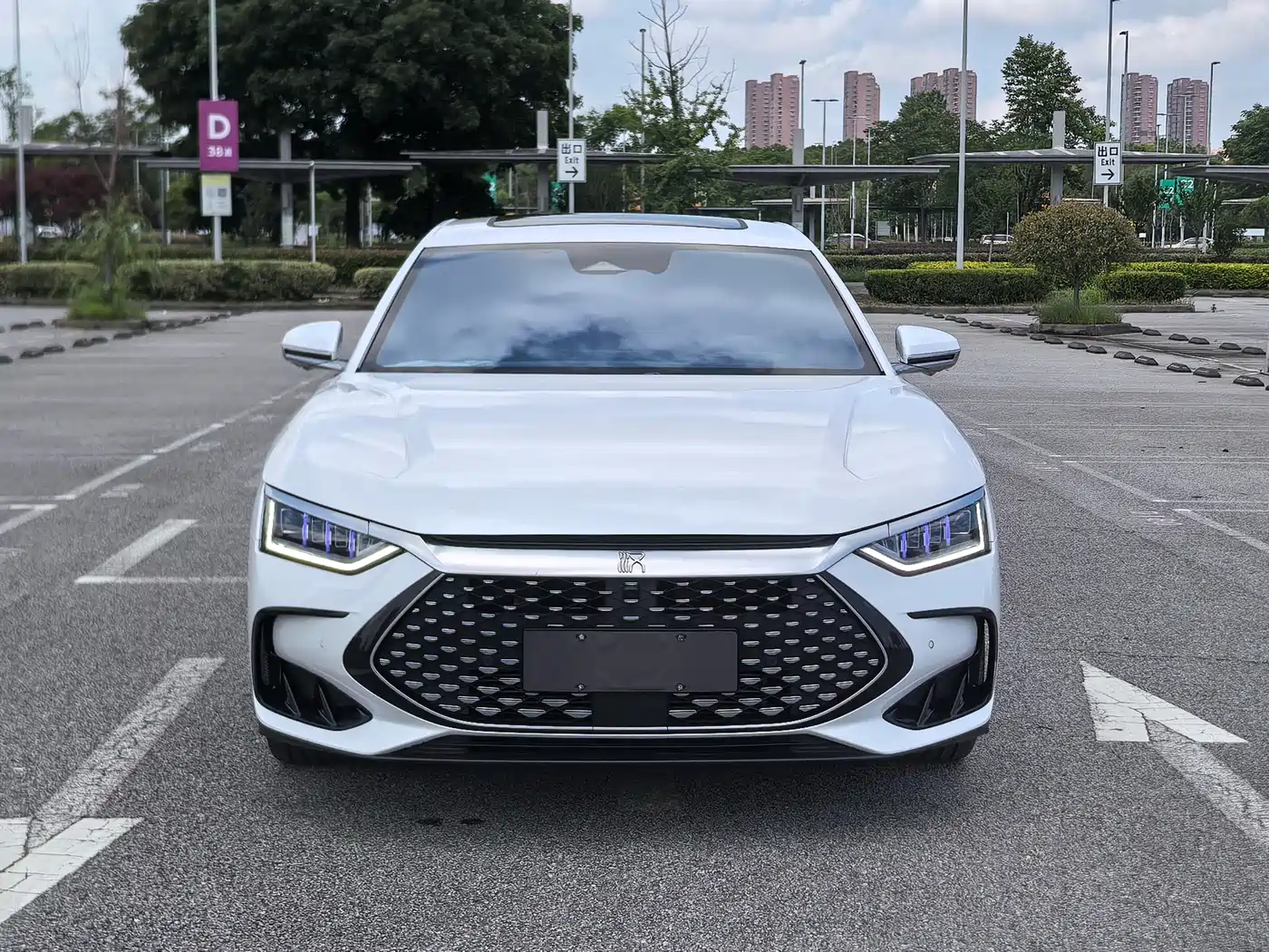 BYD Han 2022 DM-i 121KM Premium Edition фото 2