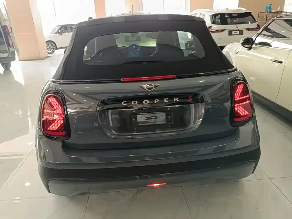 MINI MINI 2025 2025 Model 2.0T COOPER S CABRIO Daytime Stardust Limited Color