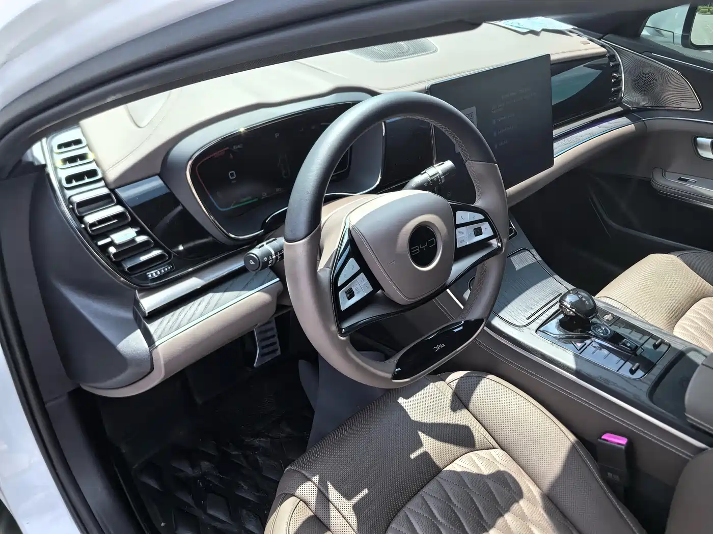 BYD Han 2022 DM-i 121KM Premium Edition фото 8