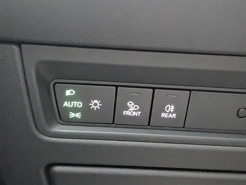 Volkswagen Touareg New Energy 2021 eHybrid фото 21