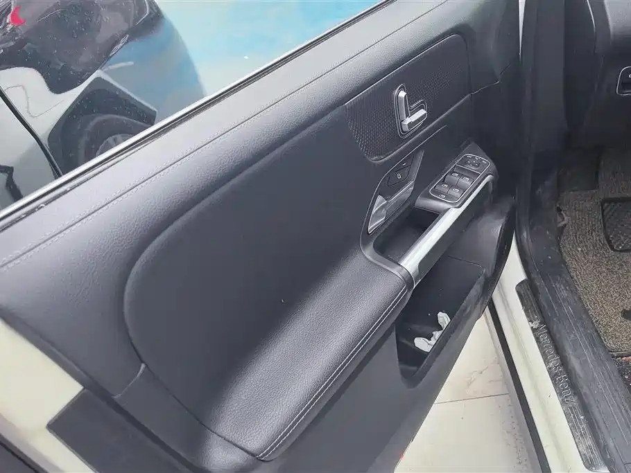 Mercedes-Benz GLB 2020 GLB 200 Dynamic фото 7