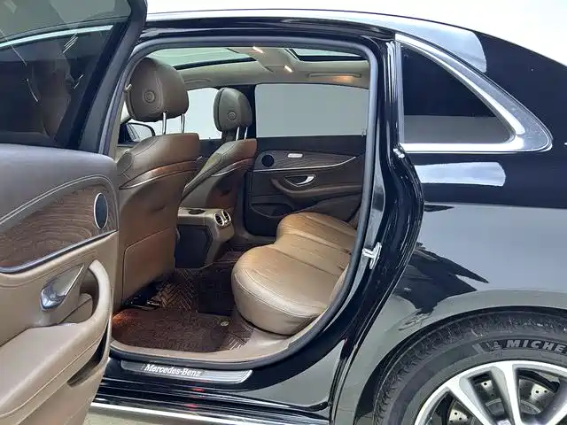 Mercedes-Benz E-Class 2020 E 260 L фото 13