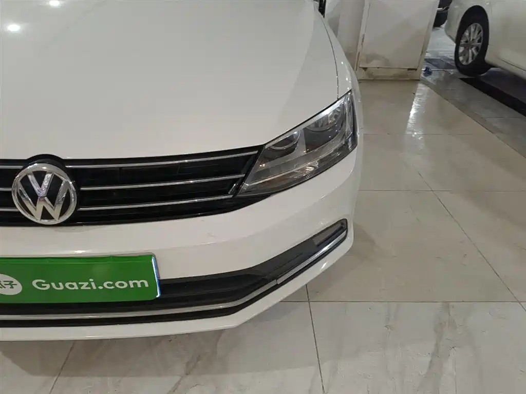 Volkswagen Sagitar 2018 1.6L Automatic Comfort фото 24