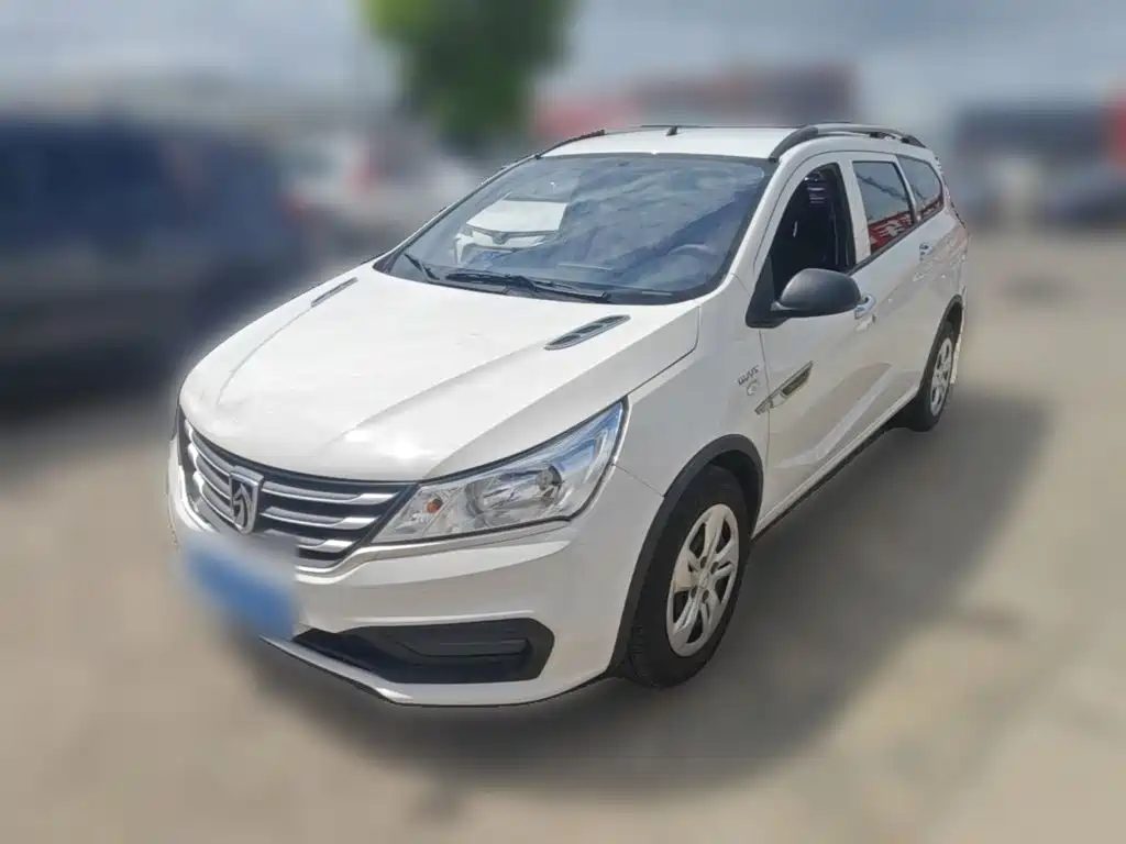 Baojun 310W 2021 2020 1.5L Auto Sport Edition China VI