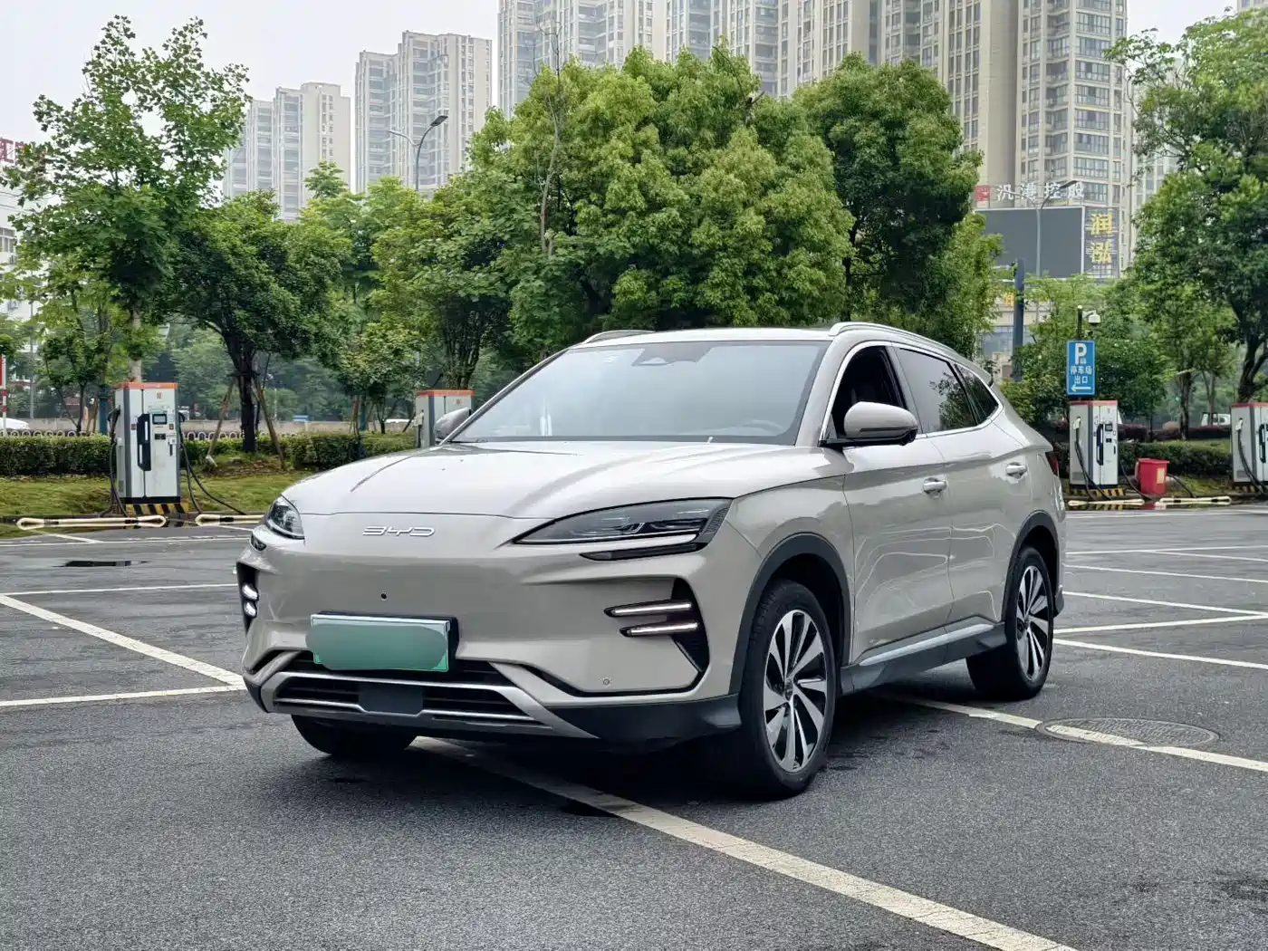 BYD Song PLUS PHEV 2023 Champion Edition EV 520KM Flagship