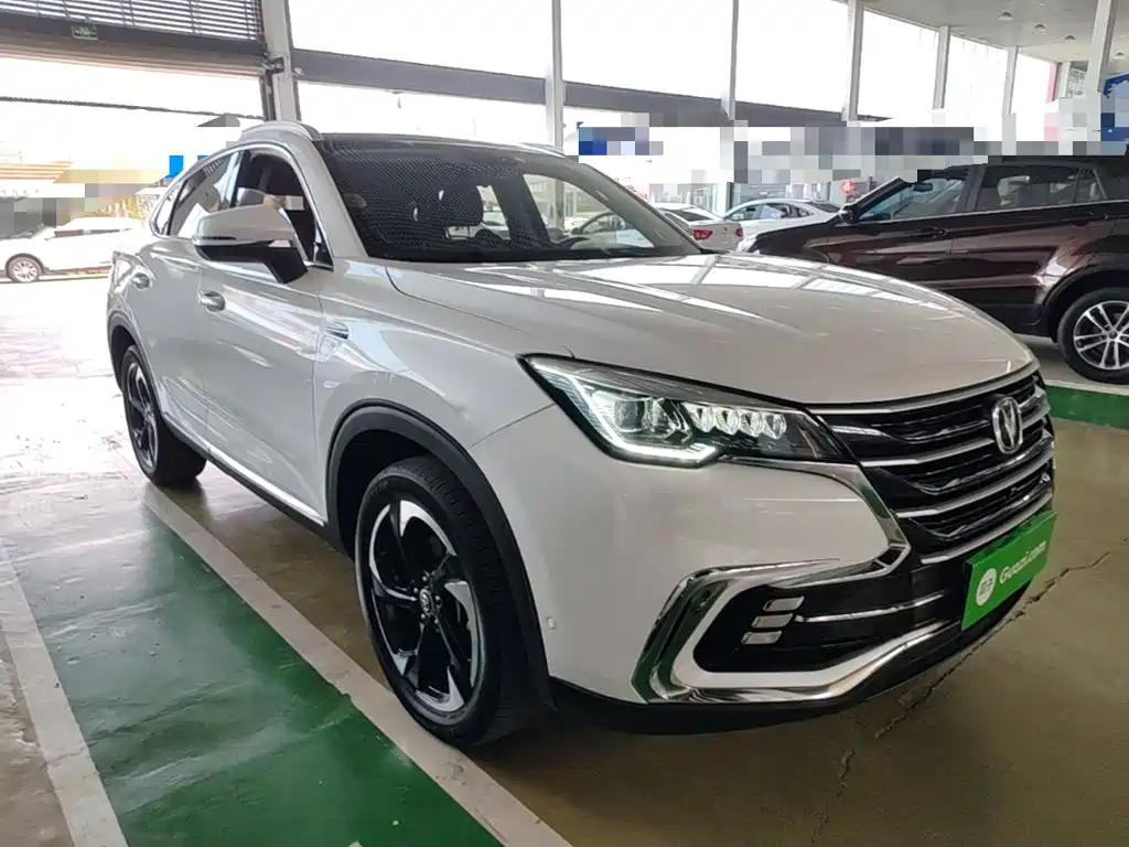 Photo 4 - Changan CS85