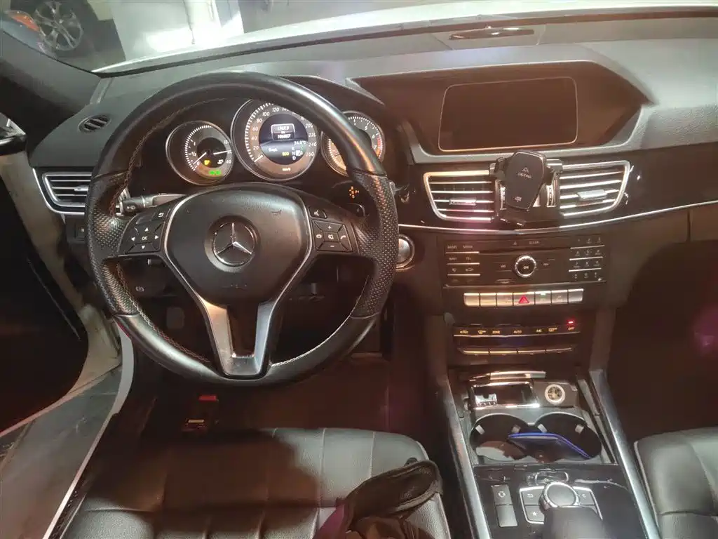 Mercedes-Benz E-Class 2015 Facelift E 200 L Sport фото 13