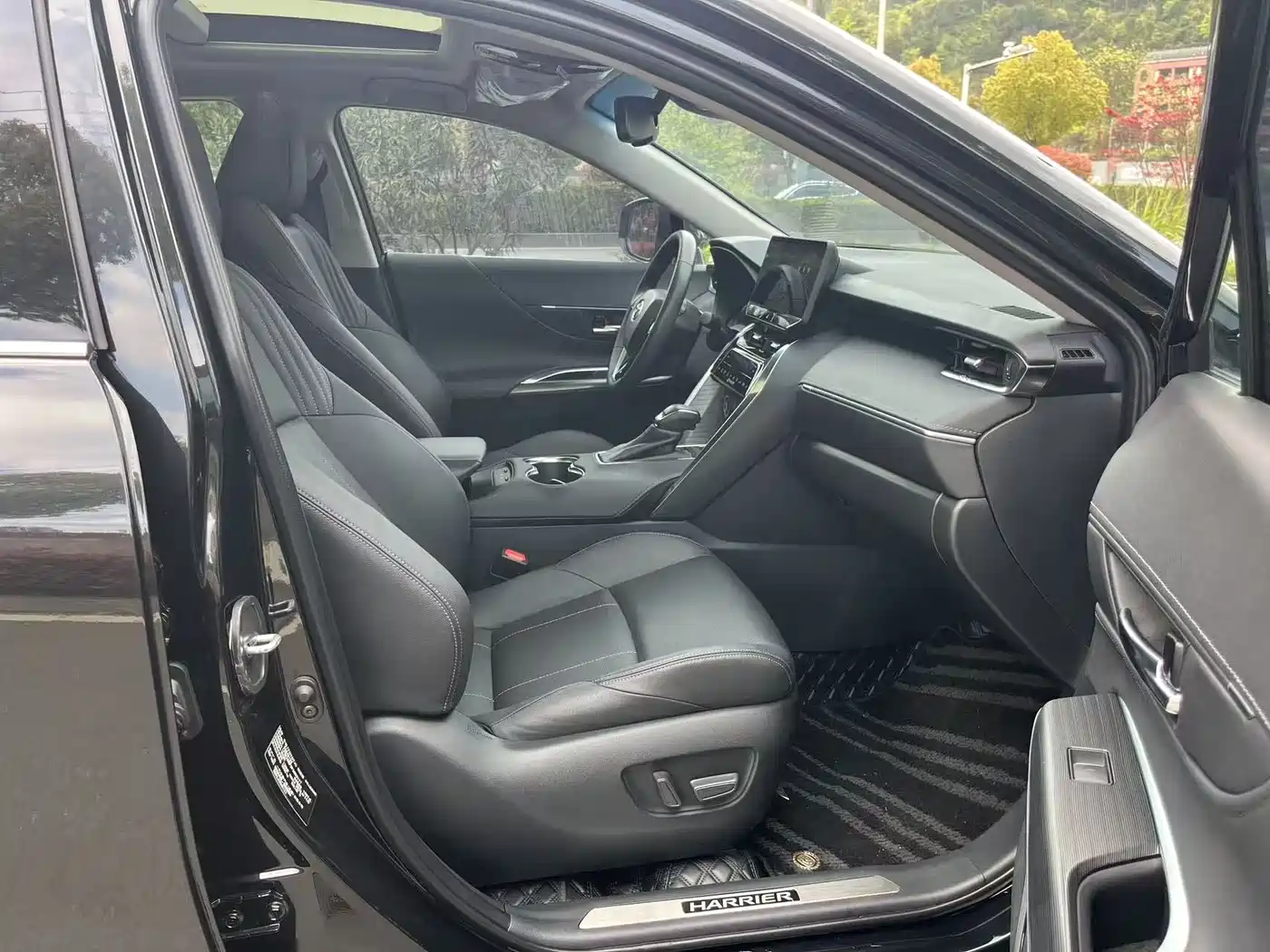 TOYOTA LING FANG HARRIER