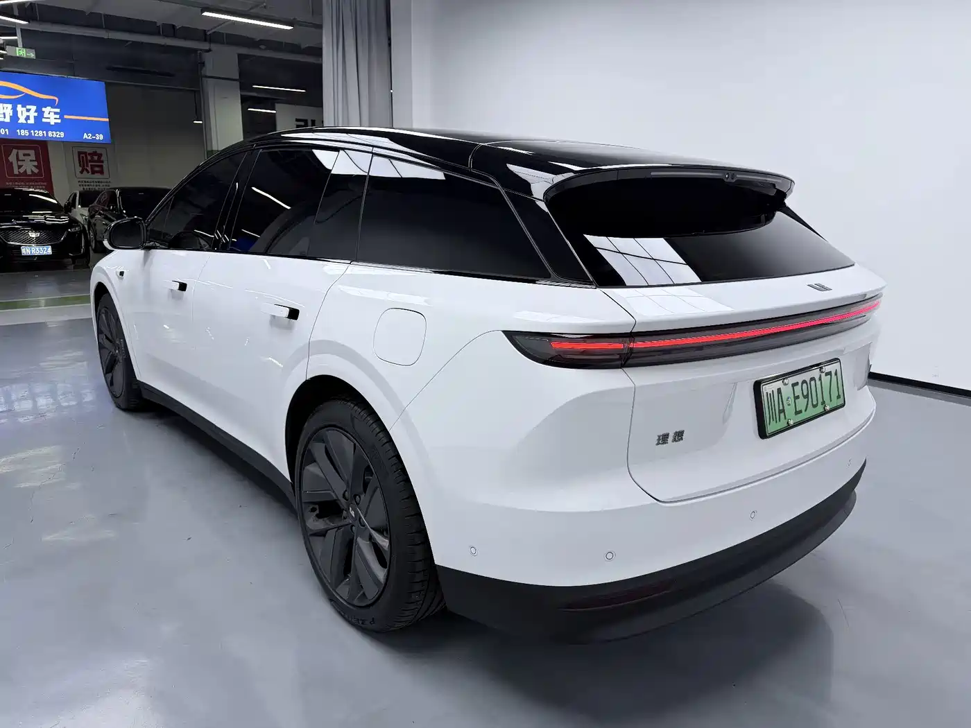 Li Auto i6 2026 2025 2WD Base Model